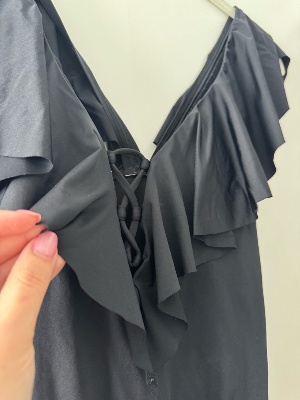Jantzen Ruffle Black One-Piece Swimsuit - Picture 4 of 6